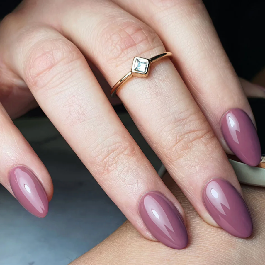 061 MISS MAUVE GEL POLISH 10ML